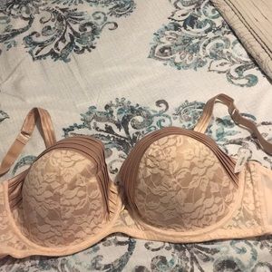 NWT Lace and satin bra